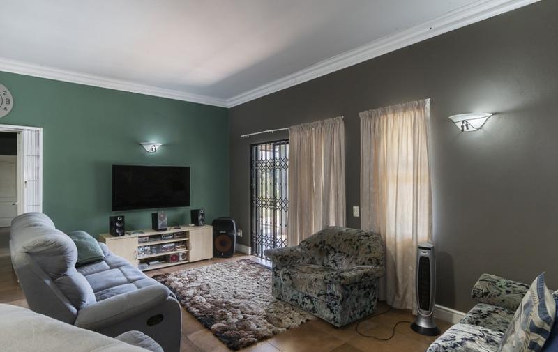 4 Bedroom Property for Sale in Gordons Bay Western Cape